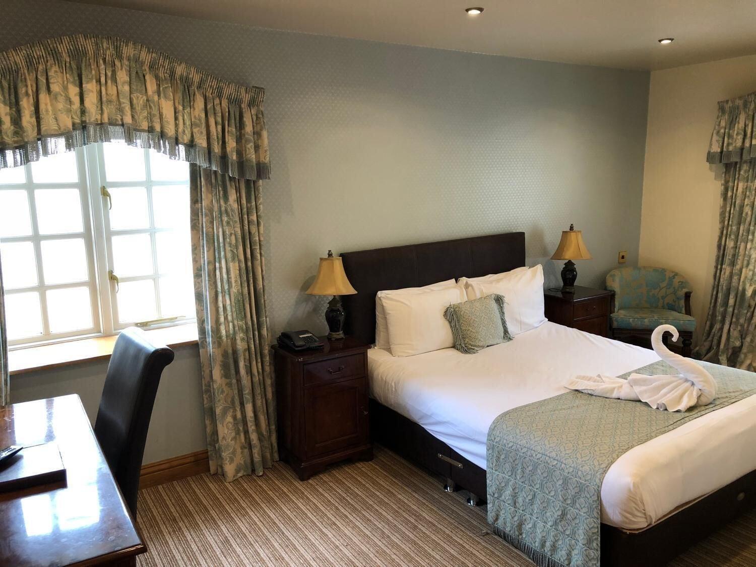 The George Hotel Stansted Airport Бишопс-Стортфорд Экстерьер фото