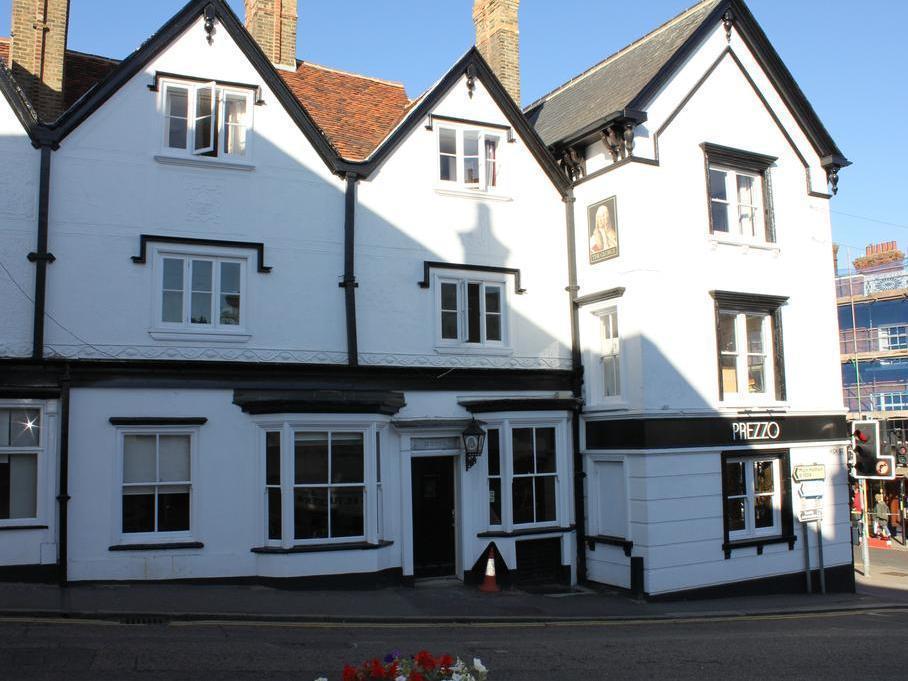 The George Hotel Stansted Airport Бишопс-Стортфорд Экстерьер фото